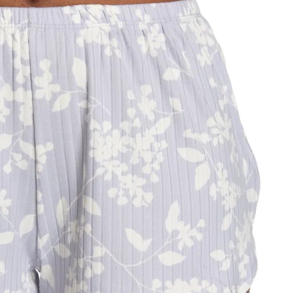 NWT Emilie Floral Camisole & Shorts 2-Piece Pajama Set by Flora Nikrooz - Picture 4 of 9